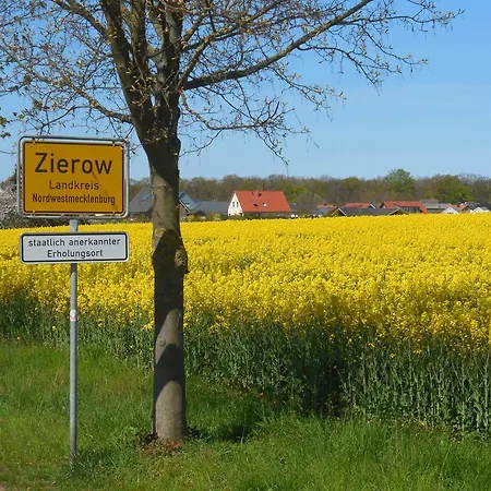 Schwedenrotes Wismar